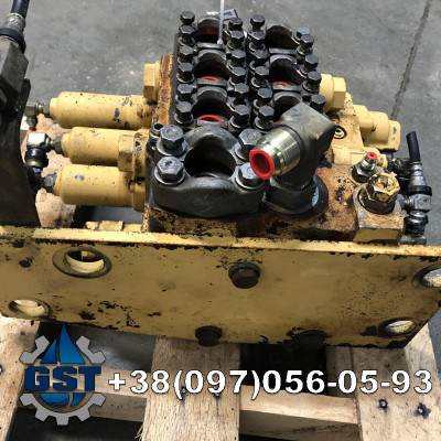 Ремонт гідророзподільника Bomag