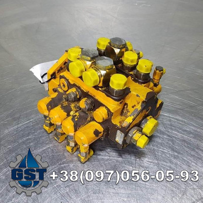 Ремонт гідророзподільника форвардера Caterpillar
